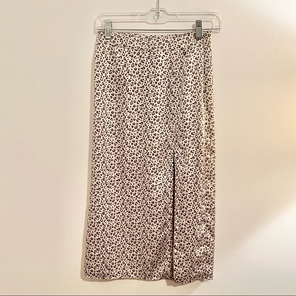 Satin leopard midi skirt abercrombie